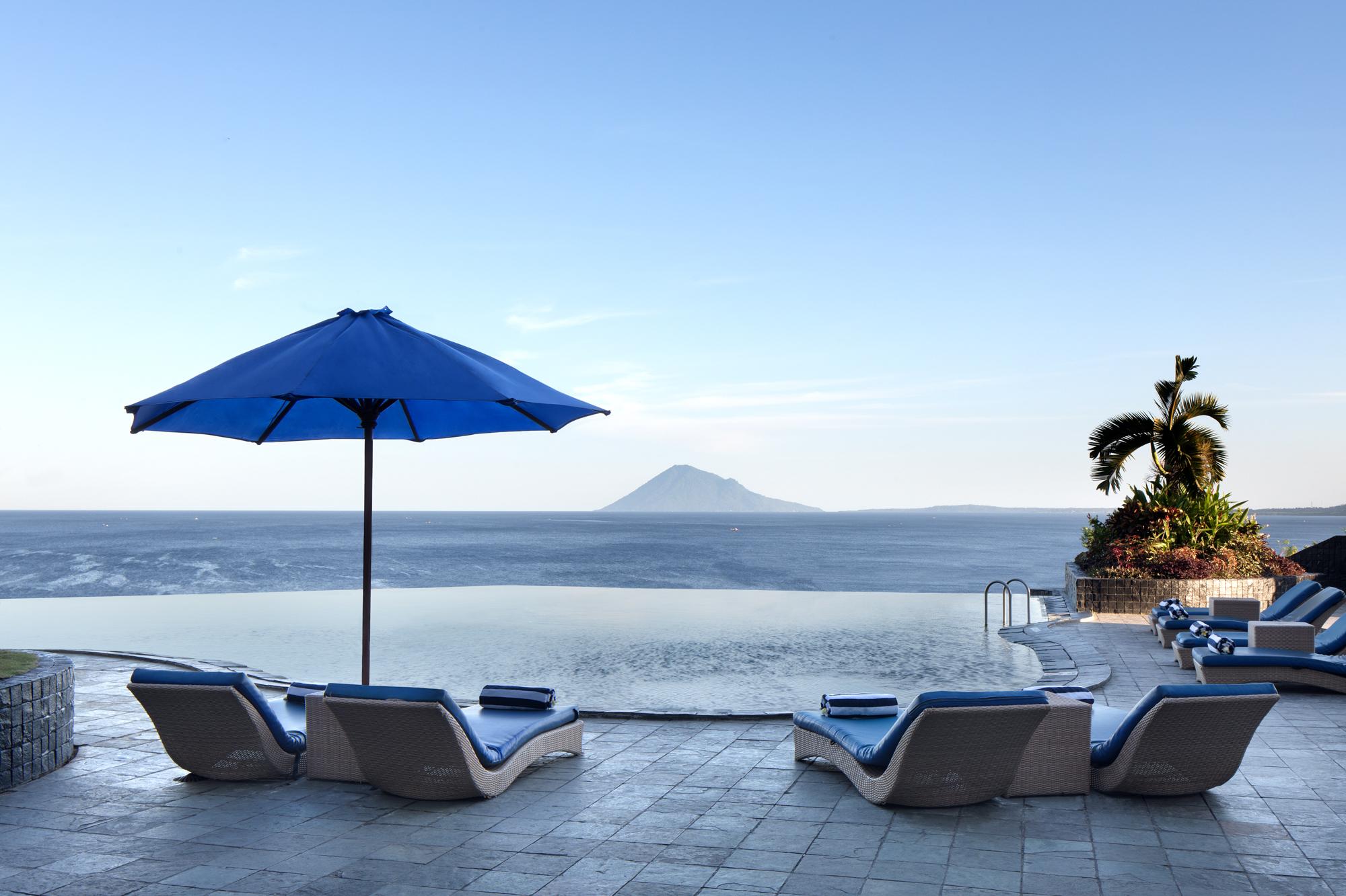 Aryaduta Manado Exterior foto
